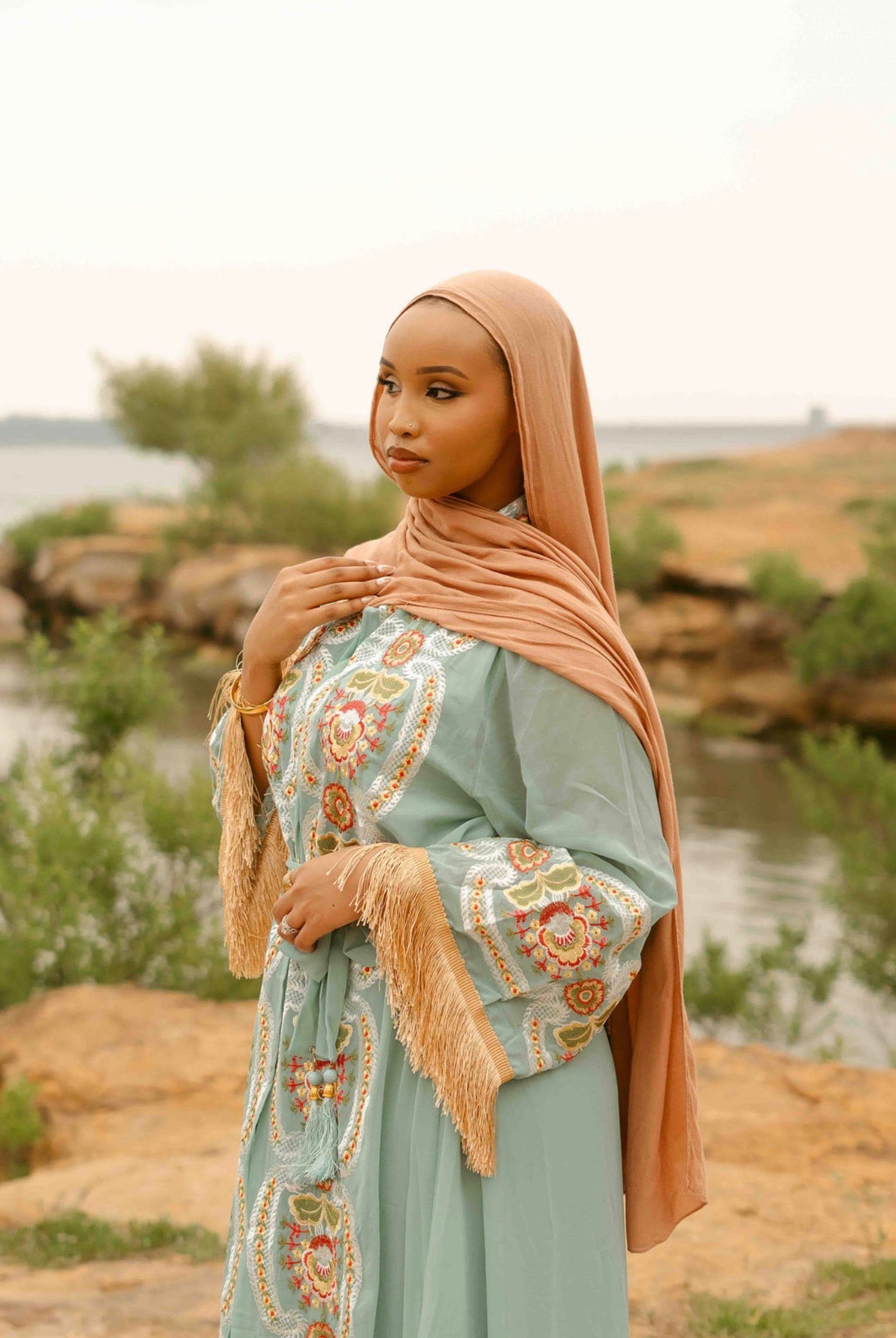 Jamila set