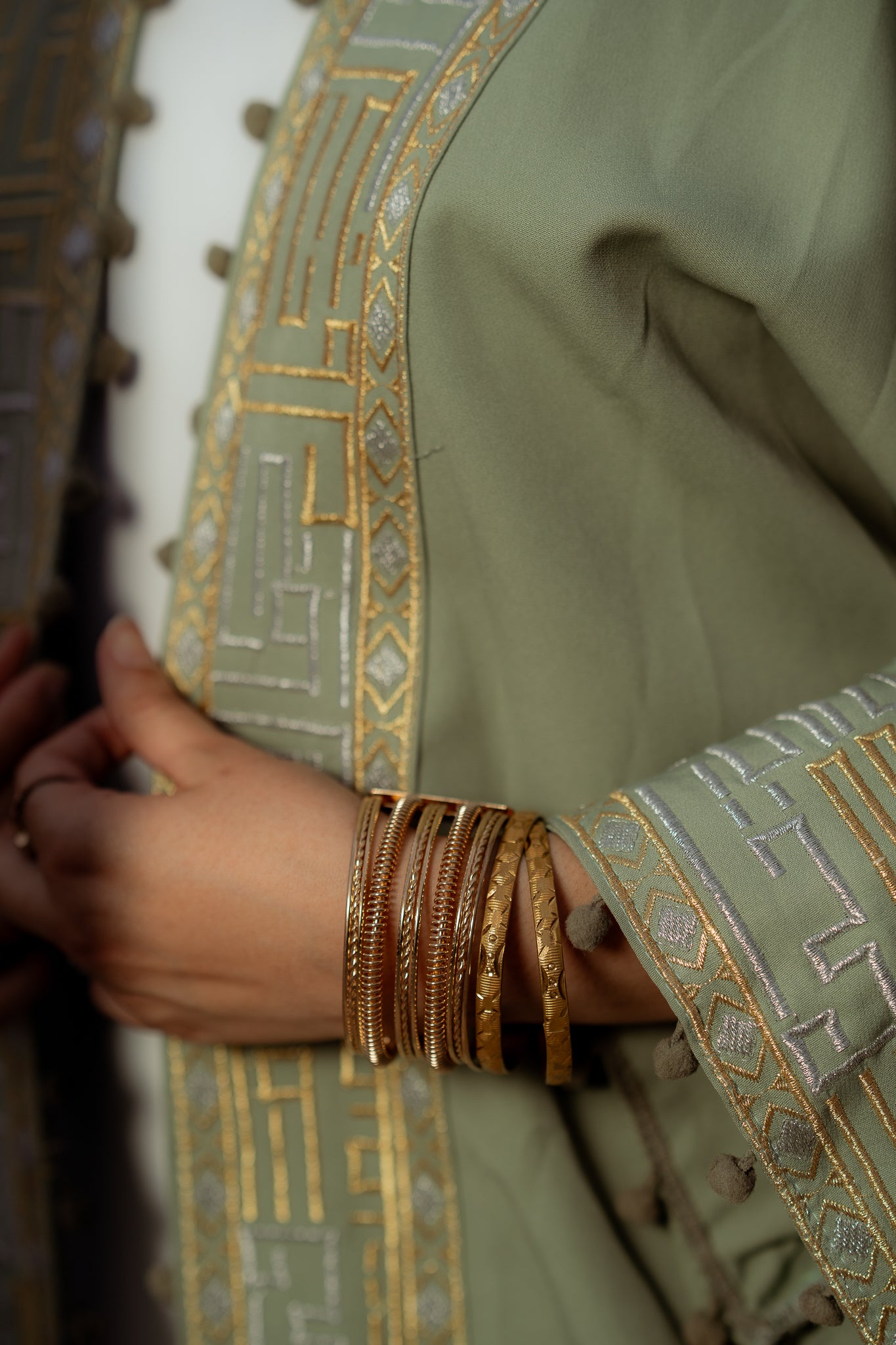 Bisht El binat